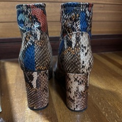 【美品】Lily Brown パイソン柄ショートブーツ（Lサイズ／24.5cm）の画像