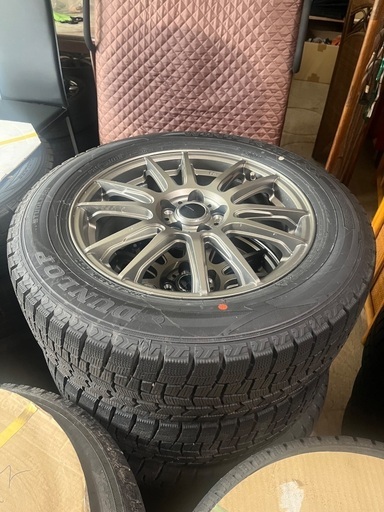 冬用タイヤ中古　ホイールセット/ライズ