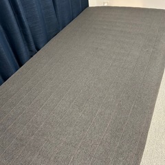 足付きマットレスの画像