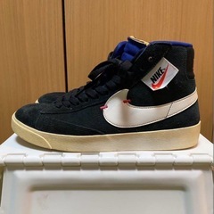 NIKE WMNS BLAZER MID REBELの画像