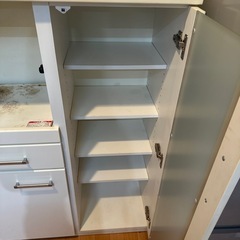 引き取り手見つかりました 食器棚 の画像