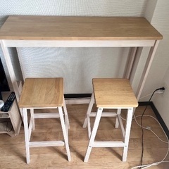 北欧風カウンターテーブルの画像