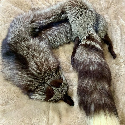 ヴィンテージ高級毛皮のシルバーフォックス顔つき襟巻き