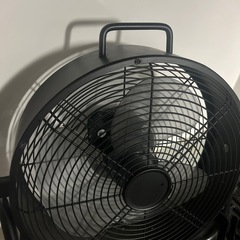 9/8受け取り可能な方優先🙏充電扇風機の画像