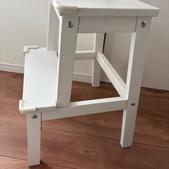 IKEA ベクヴェーム　踏み台　ステップスツールの画像