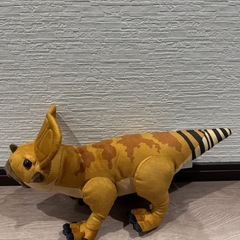【新品タグ付き】ジュラシック・ワールド　復活の大地 L ぬいぐるみ　アクイロプスの画像