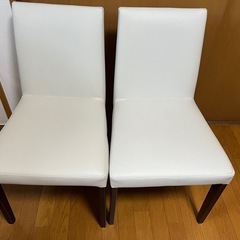 伸長式ダイニングテーブルの画像