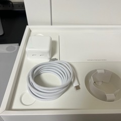 macbook air 2022　M2 16gb 512gb シルバーの画像