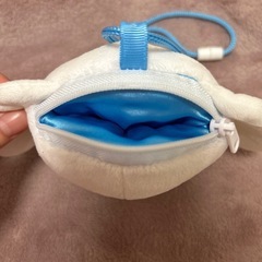 シナモン首かけポーチの画像