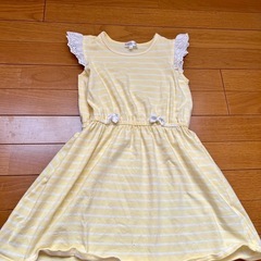 子供服　120~130ぐらい用の画像