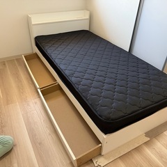 シングルベッドの画像