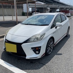 30 後期　プリウス　G.z 白　機関良好　ディーラー購入
