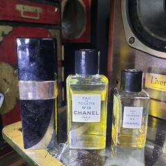 🌺CHANEL香水 No19No5 小さな小瓶No5 サービス の画像