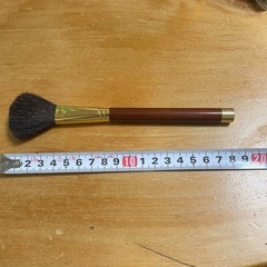 チークブラシ 木製ハンドル 約23.5cmの画像