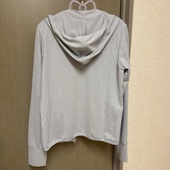 UNIQLO UVパーカー　Mサイズの画像