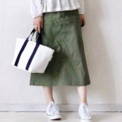 （L）UNIQLO ベイカースカートの画像