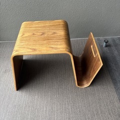 木製ミニテーブルの画像