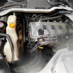 E25 キャラバン　内装の画像