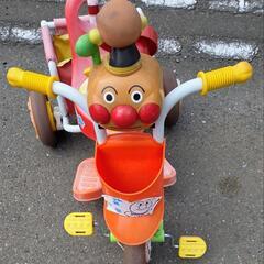 アンパンマン三輪車の画像
