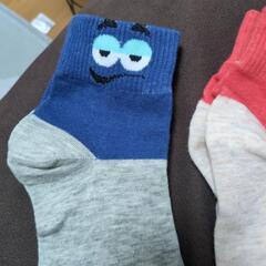 【未使用品】キャラクターソックス 青と赤 2足セットの画像