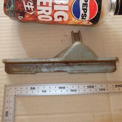 詳細不明 現状 鉄製の部品 電動工具の付属品？ 突起 大工道具 木工 建築 DIY 切断 固定の画像