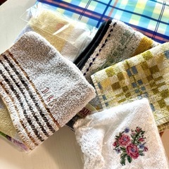 🉐タオルハンカチと保冷バックのセットの画像