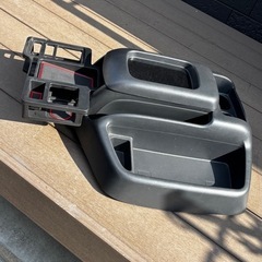 ハイエース200系ワイド用コンソール☆ドリンクホルダー付きの画像