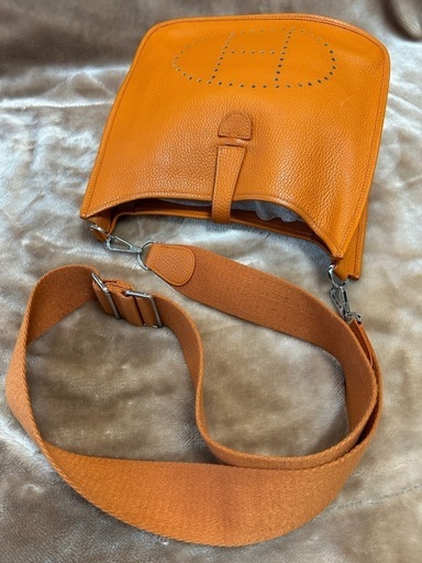 エルメスエヴリン３トロワGMエブリンワンショルダーバッグレディースメンズオレンジ エルメスエヴリン3トロワGMエブリンワンショルダーバッグレディース