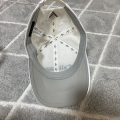 Callaway 白 キャップ 未使用の画像