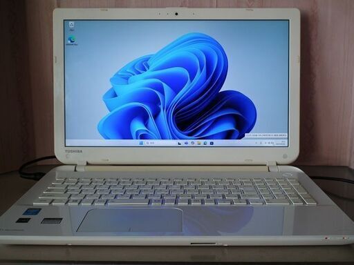 東芝Dynabook T85／NWS SSD480GB搭載WIN11Pro/Core-i7/ﾒﾓﾘ12GB/Office365】