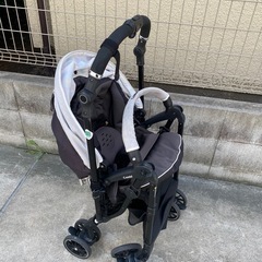 ベビーカー　combi 　の画像