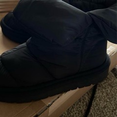 ZARA　ザラ　フラットキルティングブーツの画像