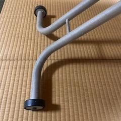 半円型テーブル（キャスター付き）の画像