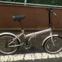 折りたたみ自転車の画像