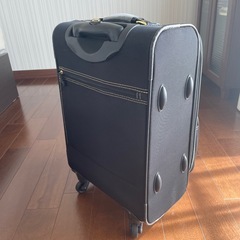キャリーケースの画像
