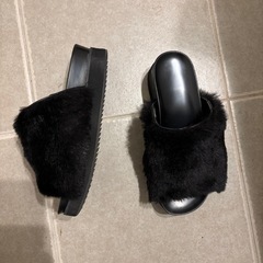 ファーサンダル　ブラックの画像