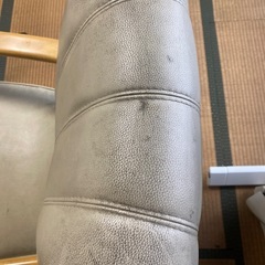 おしゃれな1人ソファ椅子（キャスター、肘掛け付き）の画像