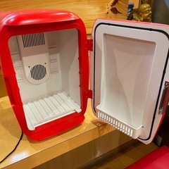 取引き中　
KitKatのミニ 冷蔵庫 の画像