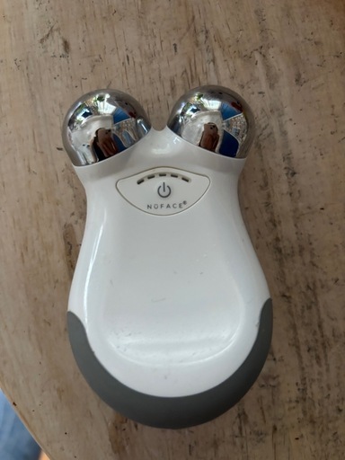 NUFACE 美顔器 ホワイト USB充電ケーブル付き