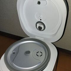 【美品】マクスゼン　炊飯器　2合炊き　2023年製の画像