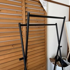 洋服掛けの画像