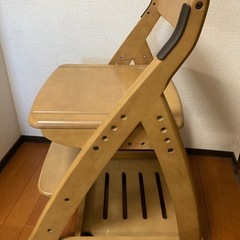 学習用椅子の画像