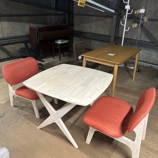ニトリ　ダイニングテーブル・チェアセット