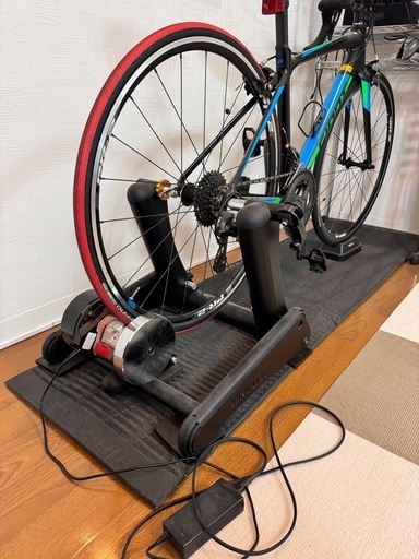 ロードバイク　GIANT CONTEND SL 2+スマートトレーナーミノウラKAGURA LST9200