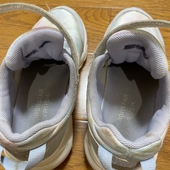 20センチスニーカーの画像