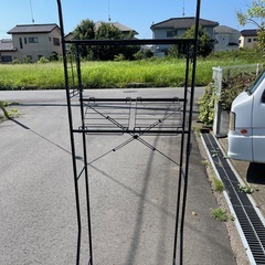 洗濯機を跨ぐ棚（ランドリーラック）の画像