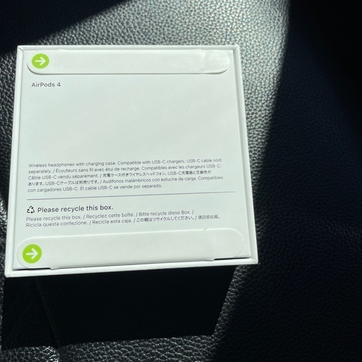 A irpods 4 新品　未開封