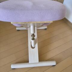 バランスチェア　矯正椅子　学習椅子の画像