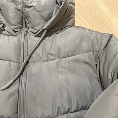 ZARA クロップド丈　ダウンジャケットの画像