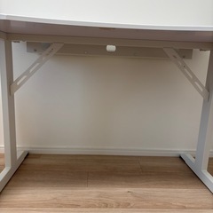 ニトリ　ゲーミングデスク
の画像